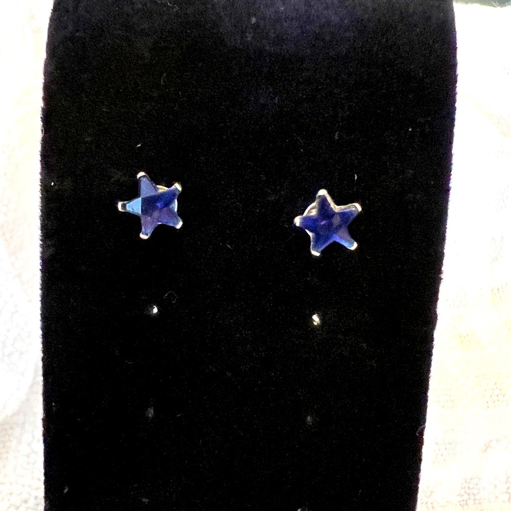 ALR Blue Sapphire Star Stud Earrings